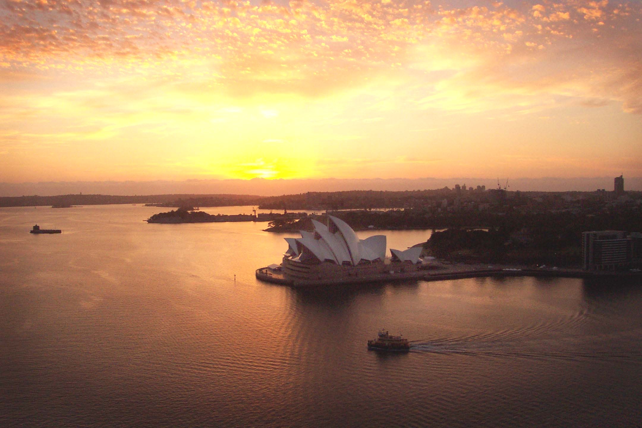 bridgeclimb-dawn-climb-sydney-opera-house