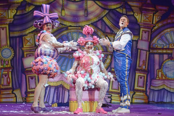 Greg Powrie, Iain Lauchlan and Craig Hollingsworth in Cinderella - Credit Robert Day (2)