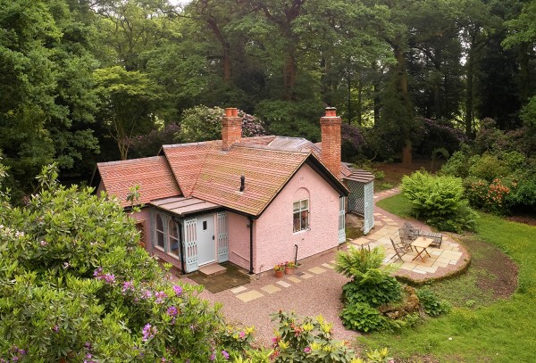 Pink Cottage (17)