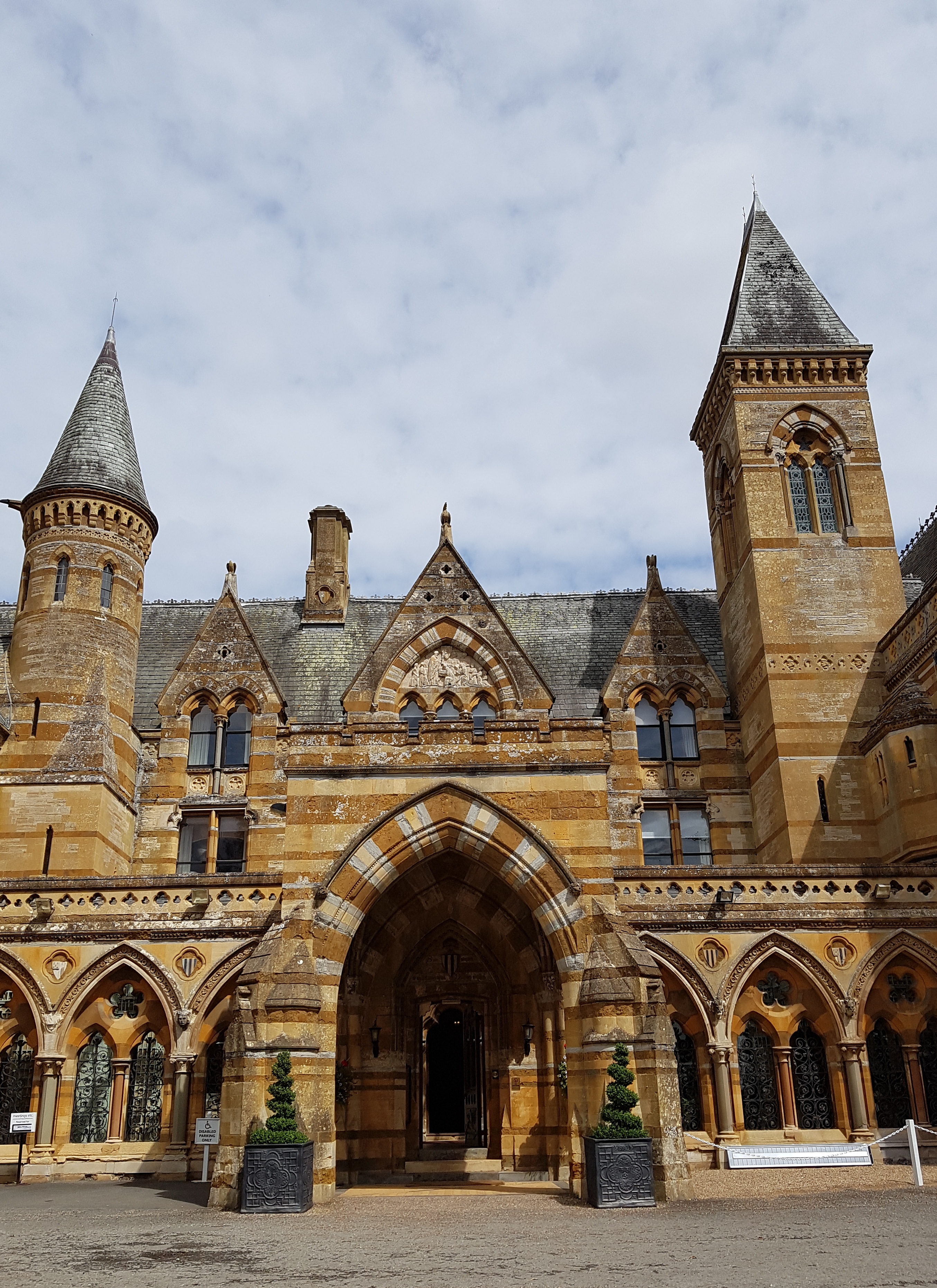 Ettington Park Entrance